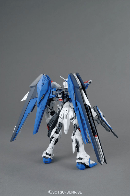 MG 1/100 ZGMF-X10A Freedom Gundam 2.0