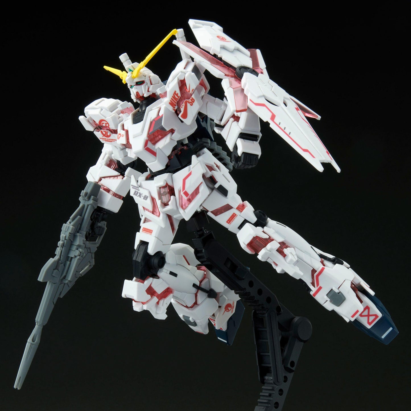 HG 1/144 Gundam Unicorn 01 x Nike SB | [2021] | PREMIUM BANDAI - Show Me What You Bot