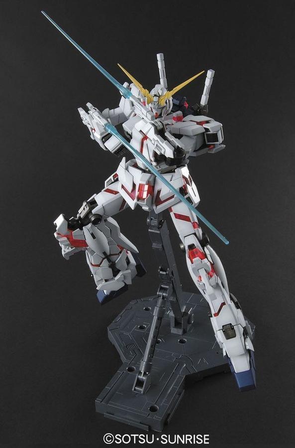 MG 1/100 Unicorn Gundam (Special Edition) - Show Me What You Bot